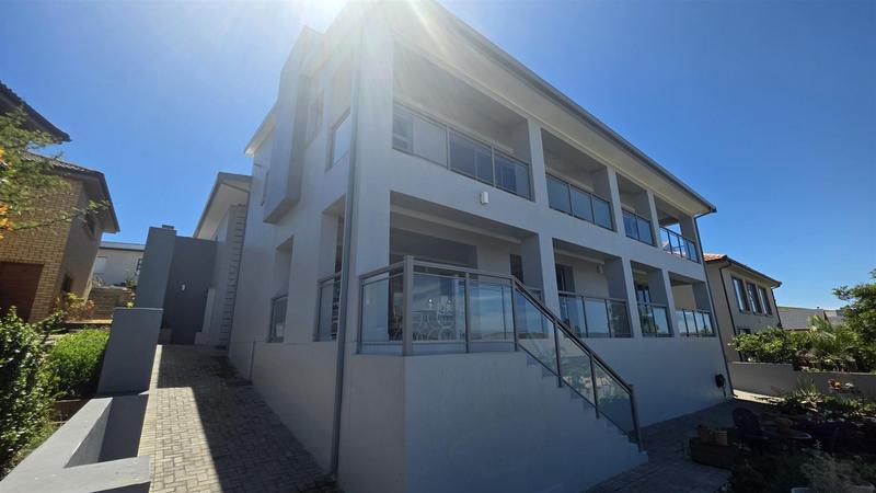 5 Bedroom Property for Sale in Monte Christo Western Cape
